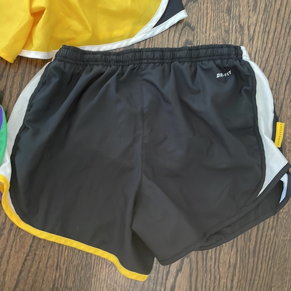 Set of 3 Nike running shorts size Girls L. Minor wear on all 3. - Picture 5 of 10